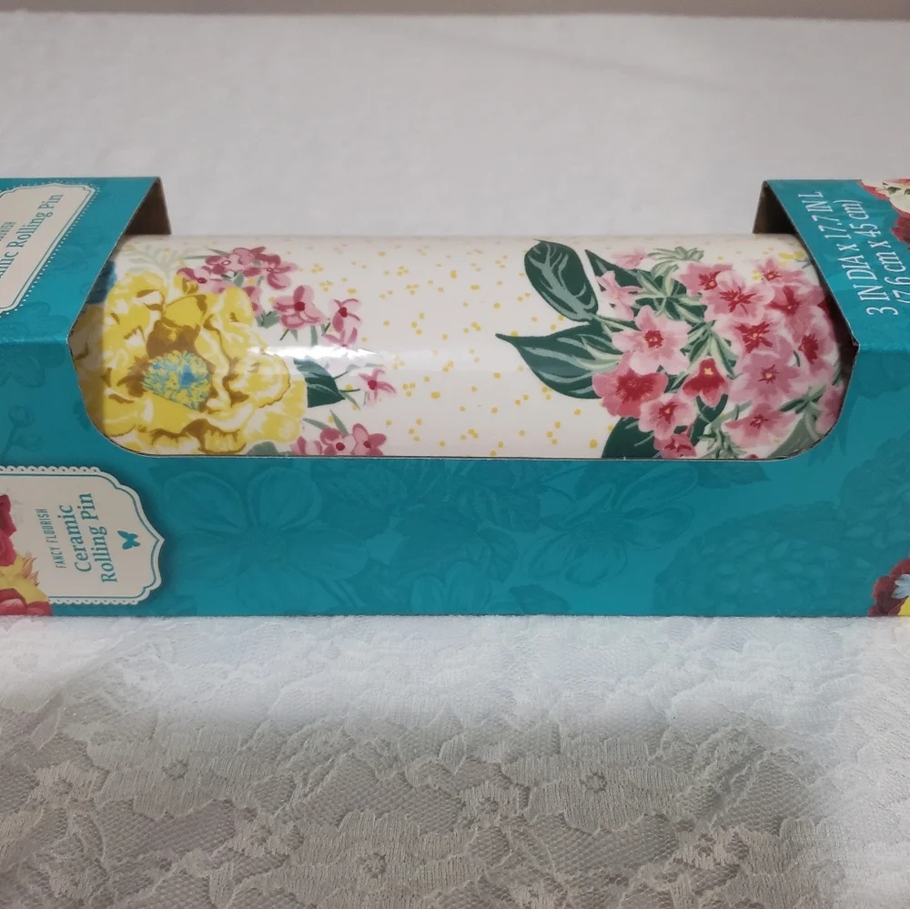 Pioneer Woman Rolling Pin - Picture 1 of 7